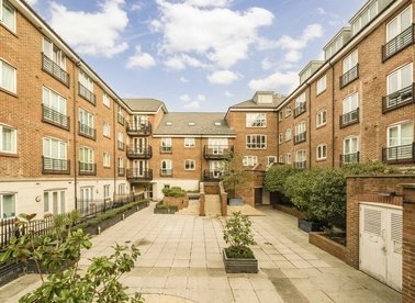 Properties for sale in High Street - TW8 8LD view1