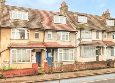 Properties for sale in High Street Colliers Wood - SW19 2BW view1