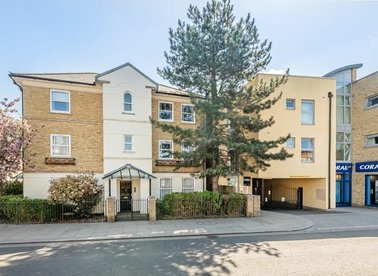 Properties for sale in High Street - TW12 1NN view1