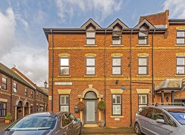 Properties sold in High Street - TW12 2SA view1