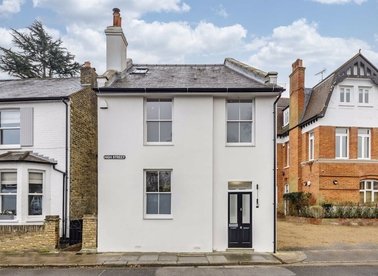 Properties for sale in High Street - TW12 2SW view1