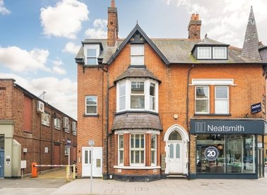 Properties for sale in High Street - TW12 1NS view1