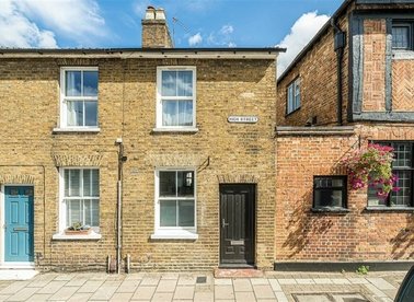Properties for sale in High Street - KT1 4DB view1