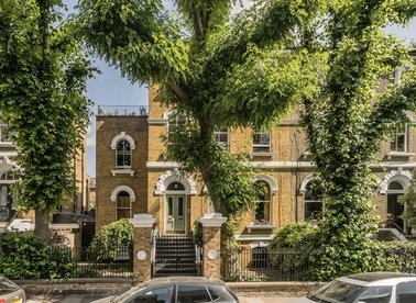 Properties for sale in Highbury Hill - N5 1SU view1