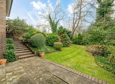 Properties for sale in Highfields Grove - N6 6HN view1
