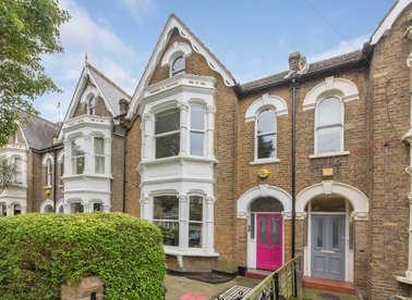 Properties for sale in Highwood Road - N19 4PN view1