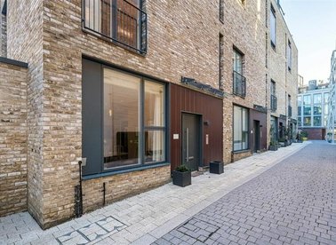 Properties for sale in Hilary Mews - SE1 1AN view1