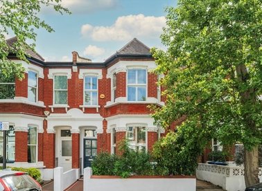Properties for sale in Hillcrest Road - W3 9RY view1