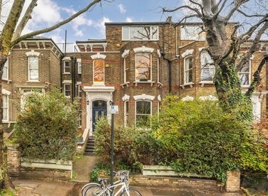 Properties for sale in Hillmarton Road - N7 9JD view1