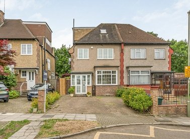 Properties for sale in Hilton Avenue - N12 9HB view1