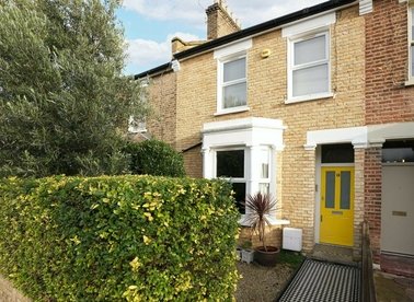Properties for sale in Hindmans Road - SE22 9NF view1