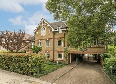 Properties for sale in Holders Hill Road - NW4 1LT view1