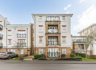 Properties for sale in Holford Way - SW15 5FB view1