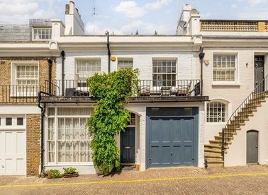 Properties for sale in Holland Park Mews - W11 3SS view1