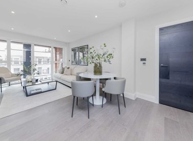 Properties for sale in Holloway Road - N19 5SE view1