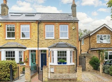 Properties for sale in Holly Bush Lane - TW12 2QY view1