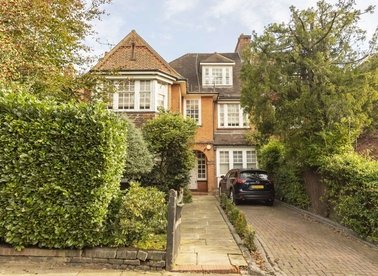Properties for sale in Hollycroft Avenue - NW3 7QJ view1