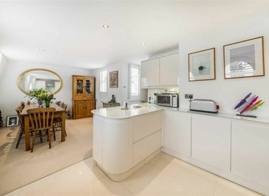 Properties for sale in Hollywood Road - SW10 9HS view1