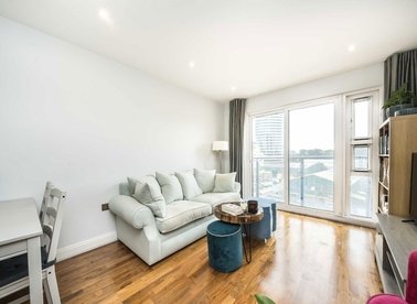 Properties for sale in Holman Road - SW11 3PG view1