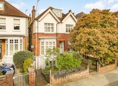 Properties for sale in Holmbush Road - SW15 3LE view1