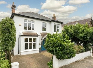 Properties for sale in Holmesdale Road - TW11 9LG view1