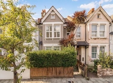 Properties for sale in Honeybrook Road - SW12 0DW view1