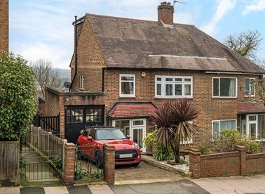 Properties for sale in Honor Oak Road - SE23 3RN view1