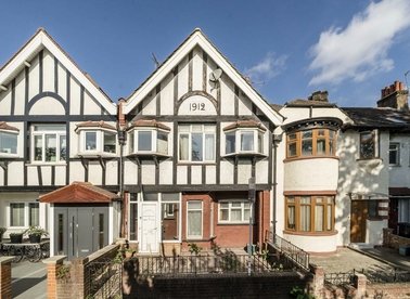 Properties for sale in Horn Lane - W3 0BX view1