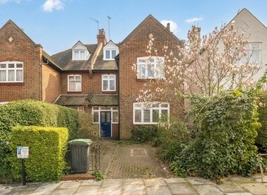 Properties for sale in Hornsey Lane Gardens - N6 5PA view1