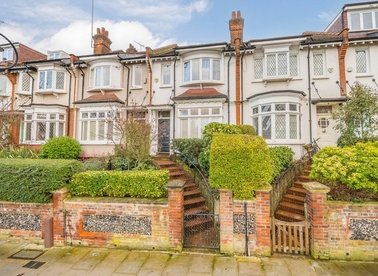 Properties for sale in Hornsey Lane Gardens - N6 5PB view1