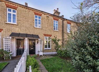 Properties for sale in Imperial Square - SW6 2AE view1