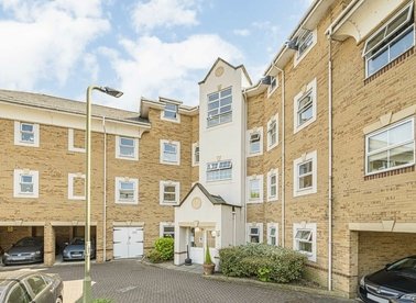 Properties for sale in International Way - TW16 7HR view1