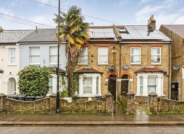 Properties for sale in Inwood Road - TW3 1XH view1
