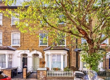 Properties for sale in Inworth Street - SW11 3EP view1