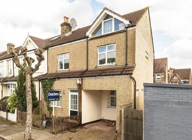 Properties for sale in Ipswich Road - SW17 9RH view1