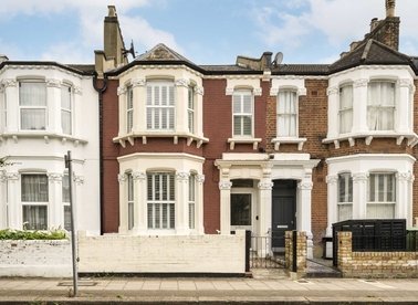 Properties for sale in Ivydale Road - SE15 3DS view1