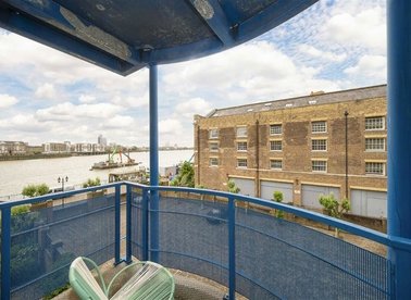 Properties for sale in Jardine Road - E1W 3WB view1