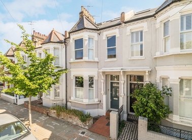 Properties for sale in Jedburgh Street - SW11 5QA view1
