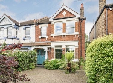 Properties for sale in Jersey Road - TW7 4RE view1