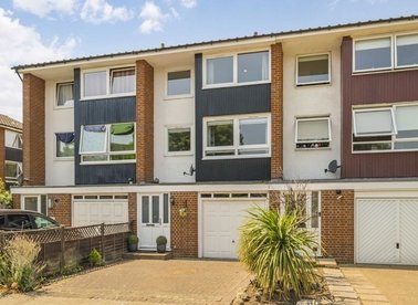 Properties for sale in Jillian Close - TW12 2NX view1