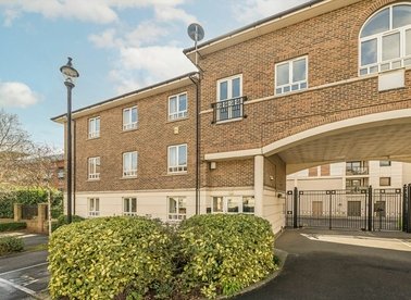 Properties for sale in John Williams Close - KT2 5UU view1