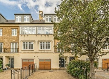 Properties for sale in Kelsall Mews - TW9 4BP view1