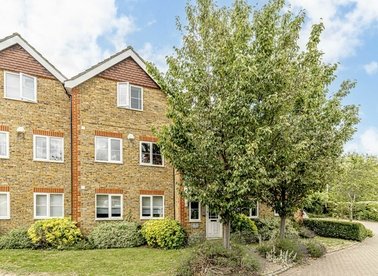 Properties for sale in Kempton Court - TW16 5PA view1