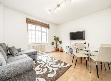 Properties for sale in Kensington High Street - W14 8NW view1