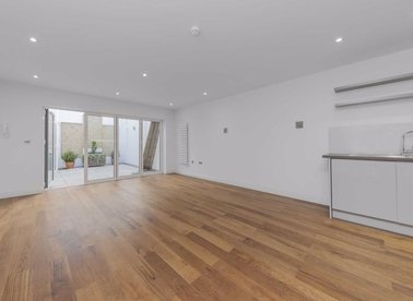 Properties for sale in Kentish Town Road - NW1 9QB view1