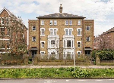 Properties for sale in Kew Road - TW9 3EG view1