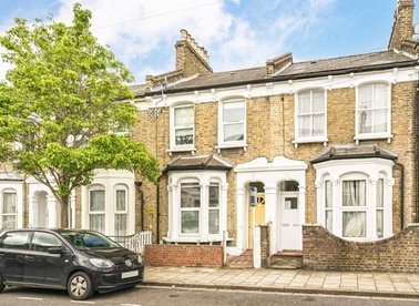 Properties for sale in Kincaid Road - SE15 5UN view1