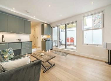 Properties for sale in King Street - W6 0QU view1