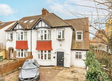 Properties for sale in Kings Avenue - SW4 8DX view1