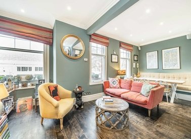 Properties for sale in Kings Road - SW3 5ER view1